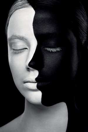 Zwartwit-afbeelding gezicht door Alexander Khokhlov en Valeriya Kutsan