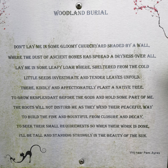 Woodland Burial, gedicht van Pam Ayres, gevonden in Nurop