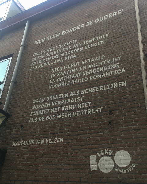 'Een eeuw zonder je ouders' gedicht van Marianne van Velzen, gevonden in Leiden