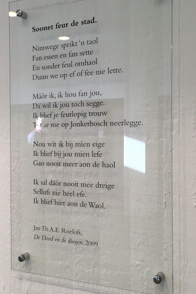 Soonet feur de stad, gedicht van Jan Roelofs, gevonden in Nijmegen