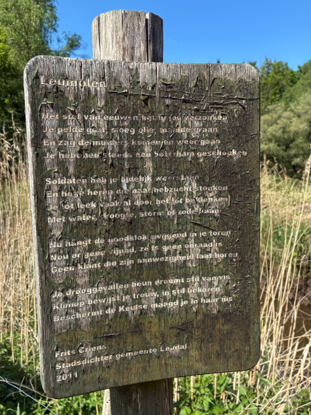 Leumolen, gedicht van Frits Criens, gevonden tussen Haelen en Roggel in de gemeente Leudal