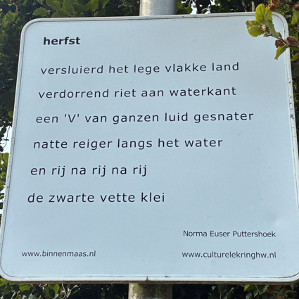 Herfst, gedicht van Norma Euser in Maasdam